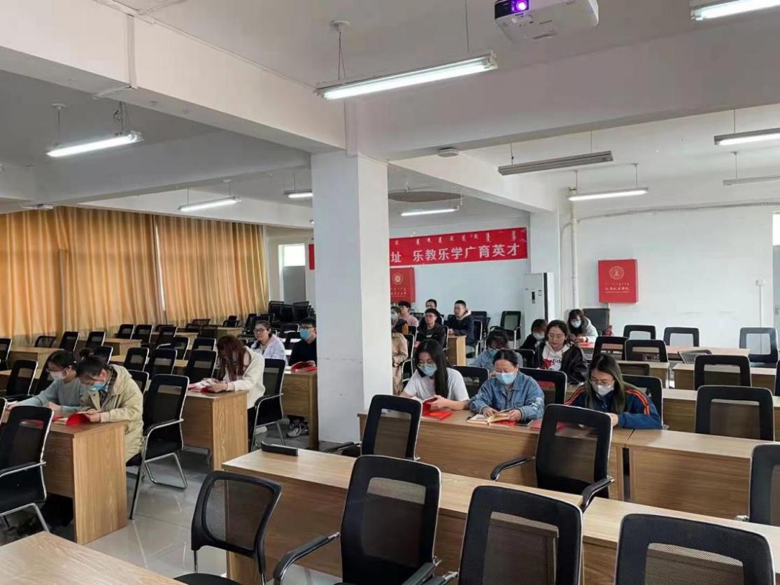 博士生党支部党史教育学习专题读书班 博士生党支部党史教育学习专题读书班